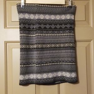 Size large sweater print skirt